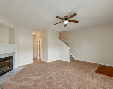 4870 W Park Circle - Photo Thumbnail 2