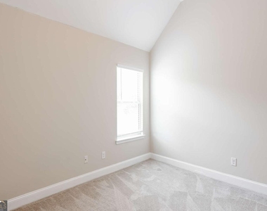 2901 Canyon Glen Way - Photo Thumbnail 9