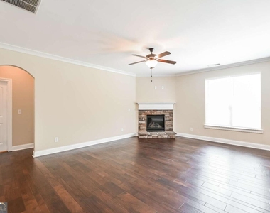 2901 Canyon Glen Way - Photo Thumbnail 4