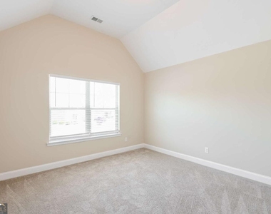 2901 Canyon Glen Way - Photo Thumbnail 11
