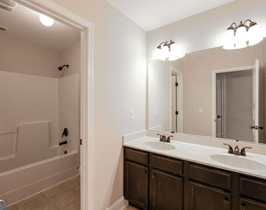 2901 Canyon Glen Way - Photo Thumbnail 12