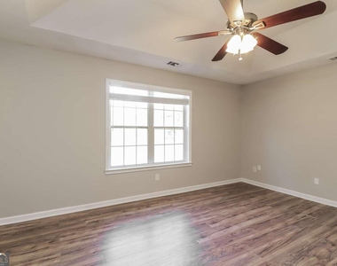 171 Country Meadows Court - Photo Thumbnail 7