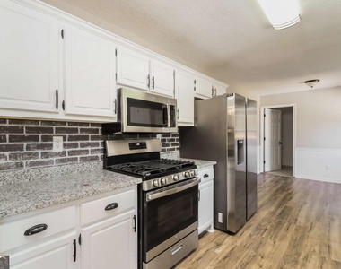 171 Country Meadows Court - Photo Thumbnail 12