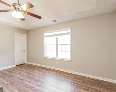 171 Country Meadows Court - Photo Thumbnail 8