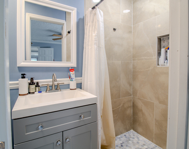 579 Lynmore Avenue - Photo Thumbnail 19