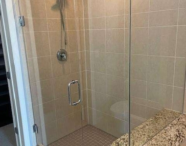1080 Peachtree Street - Photo Thumbnail 5