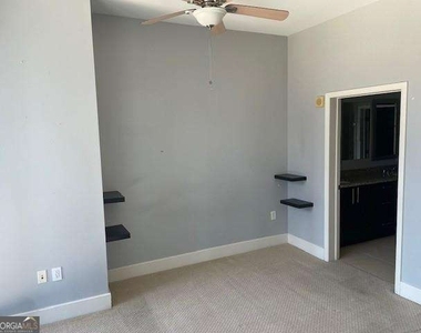 1080 Peachtree Street - Photo Thumbnail 8
