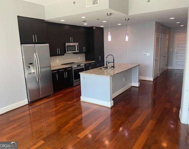 1080 Peachtree Street - Photo Thumbnail 1