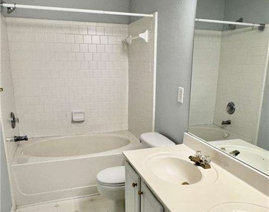 3389 Lathenview Court - Photo Thumbnail 20