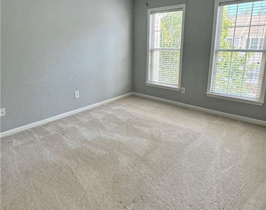 3389 Lathenview Court - Photo Thumbnail 16