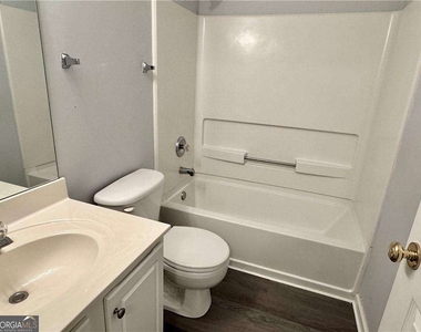 3389 Lathenview Court - Photo Thumbnail 19
