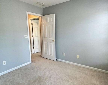 3389 Lathenview Court - Photo Thumbnail 13