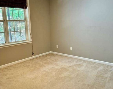 3389 Lathenview Court - Photo Thumbnail 8