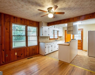 133 Nelson Street - Photo Thumbnail 6
