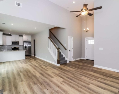 112 Cassidy Trail - Photo Thumbnail 5