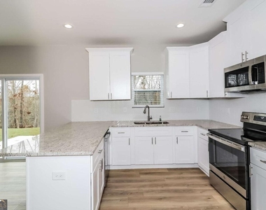 112 Cassidy Trail - Photo Thumbnail 6