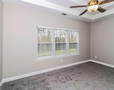 112 Cassidy Trail - Photo Thumbnail 9