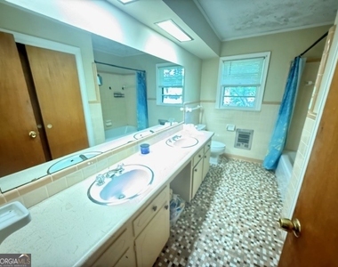 523 Parkdale Drive - Photo Thumbnail 10