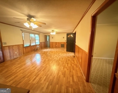 523 Parkdale Drive - Photo Thumbnail 17