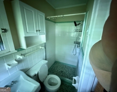 523 Parkdale Drive - Photo Thumbnail 12
