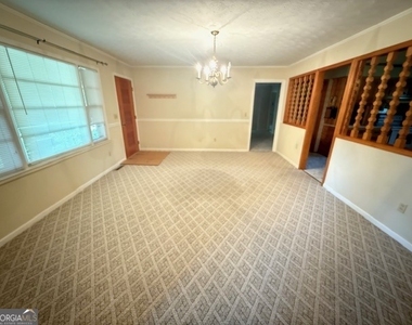 523 Parkdale Drive - Photo Thumbnail 8
