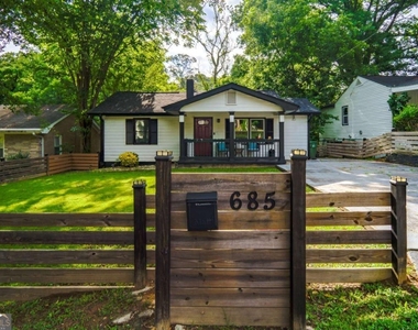 685 Cedar Avenue Nw - Photo Thumbnail 2