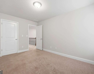 2408 Smoke Court - Photo Thumbnail 5