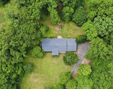 1370 Blackwell Road - Photo Thumbnail 3