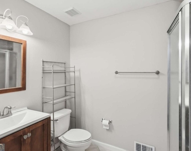 1370 Blackwell Road - Photo Thumbnail 12