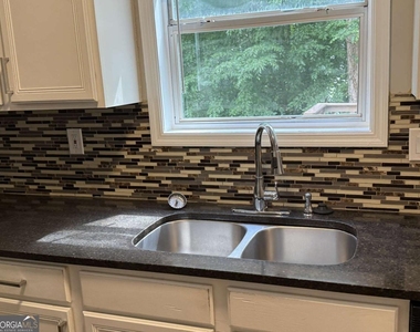 944 Crossing Rock Drive - Photo Thumbnail 11