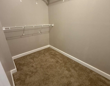 944 Crossing Rock Drive - Photo Thumbnail 25
