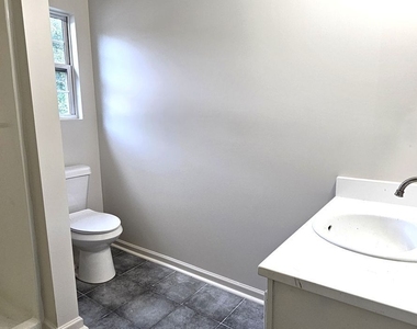 501 Pine Park Street - Photo Thumbnail 8