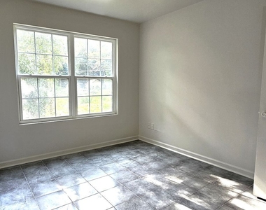 501 Pine Park Street - Photo Thumbnail 5