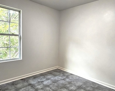 501 Pine Park Street - Photo Thumbnail 3