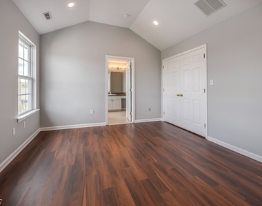227 Winding Hill Dr - Photo Thumbnail 16