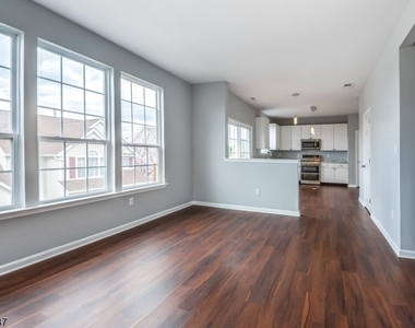 227 Winding Hill Dr - Photo Thumbnail 8