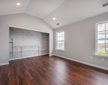 227 Winding Hill Dr - Photo Thumbnail 15