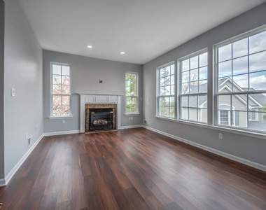 227 Winding Hill Dr - Photo Thumbnail 7