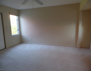 85 Village Dr - Photo Thumbnail 11