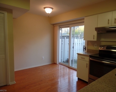 85 Village Dr - Photo Thumbnail 5