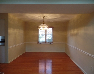 85 Village Dr - Photo Thumbnail 4