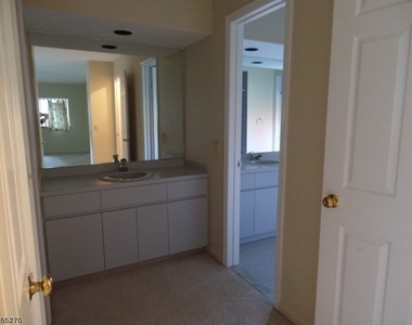 85 Village Dr - Photo Thumbnail 15
