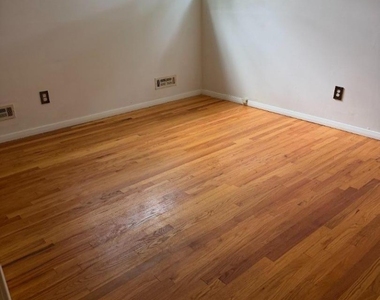 19 Anthony Blvd - Photo Thumbnail 3