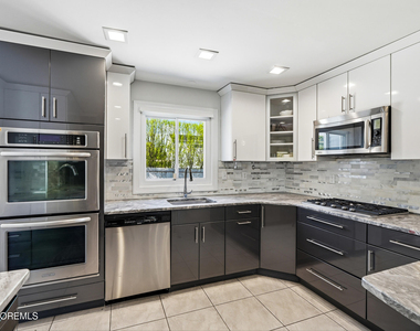 970 Van Court Avenue - Photo Thumbnail 12