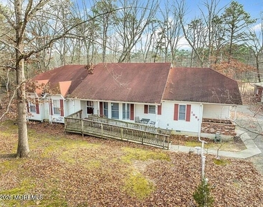 1097 S Lakewood Farmingdale Road - Photo Thumbnail 1