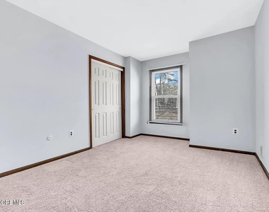 1097 S Lakewood Farmingdale Road - Photo Thumbnail 12
