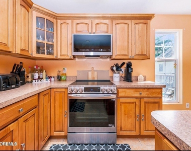 627 Eltone Road - Photo Thumbnail 3