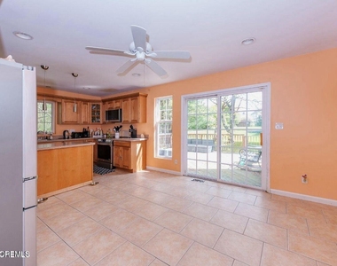 627 Eltone Road - Photo Thumbnail 25
