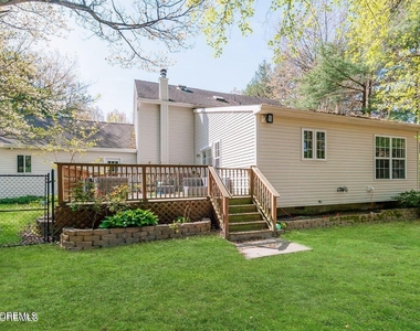 627 Eltone Road - Photo Thumbnail 12