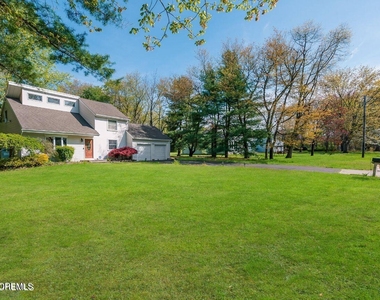 627 Eltone Road - Photo Thumbnail 4
